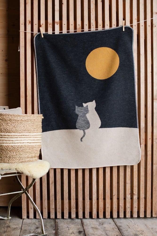 キャットブランケット 月を見上げる猫 | David Fussenegger